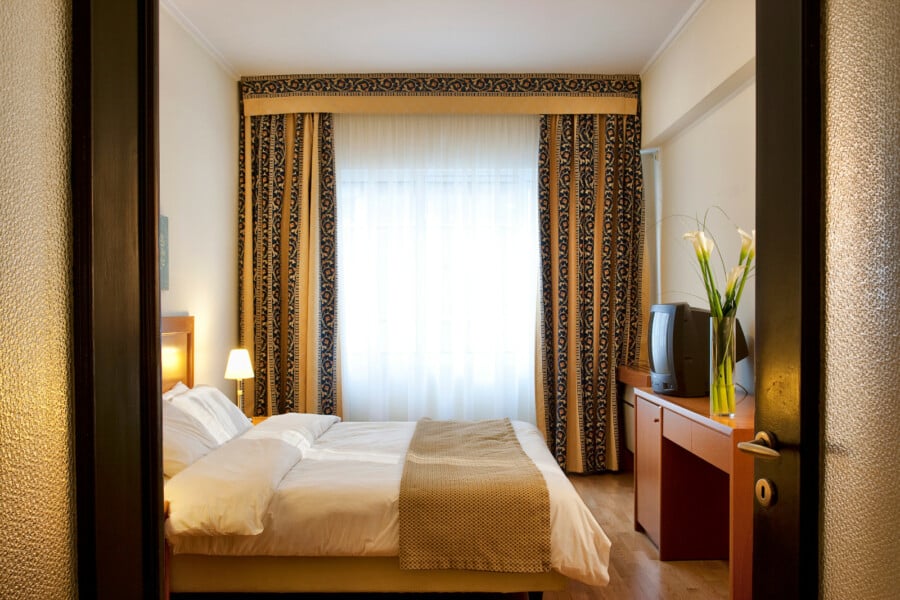 ne_0f34-room-achilleas.jpg