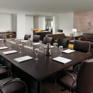 ne_19-Acropolis-Boardroom_result-1.jpg