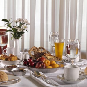 ne_9b4c-restaurant-breakfast-detail.jpg