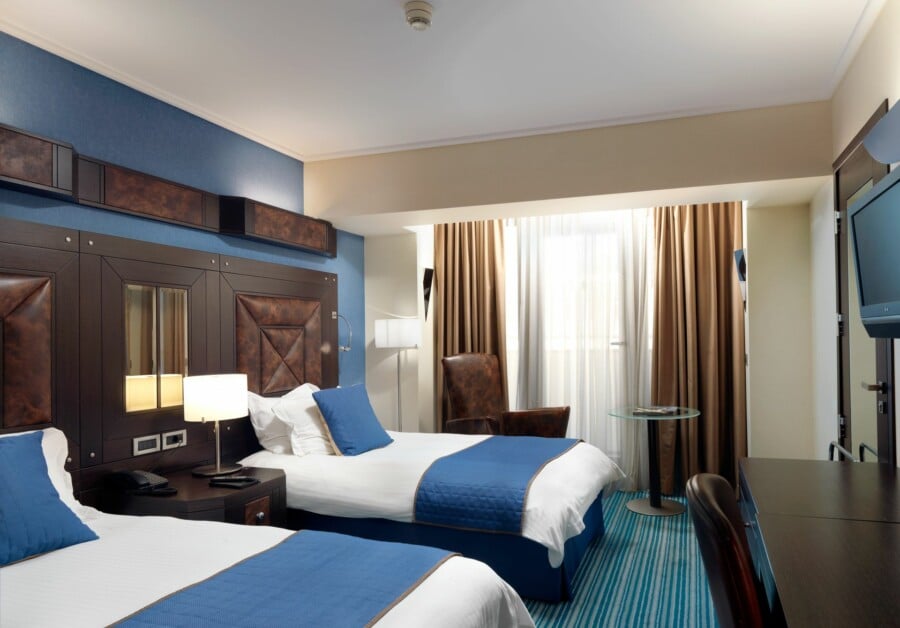 ne_CROWNE-CLUB-ROOM-79-Copy_result.jpg