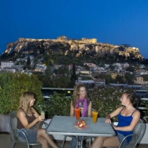 ne_c513-athens-center-square-2-roofgarden-night1.jpg