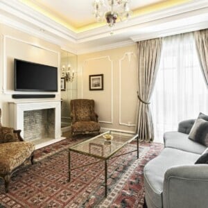 ne_lux3929gr-245899-Executive-Grand-Suite-Living-Room-High_result.jpg