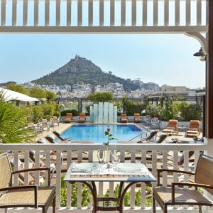 ne_luxATHLCpo-154304-GB-Pool-Bar-Dining-Med_result.jpg