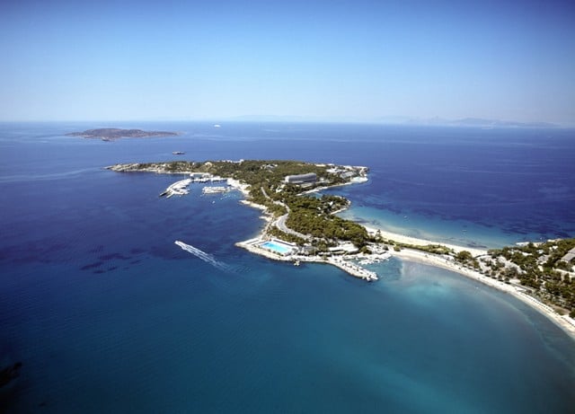 ne_Aerial_view_Astir_Palace_peninsula.jpg