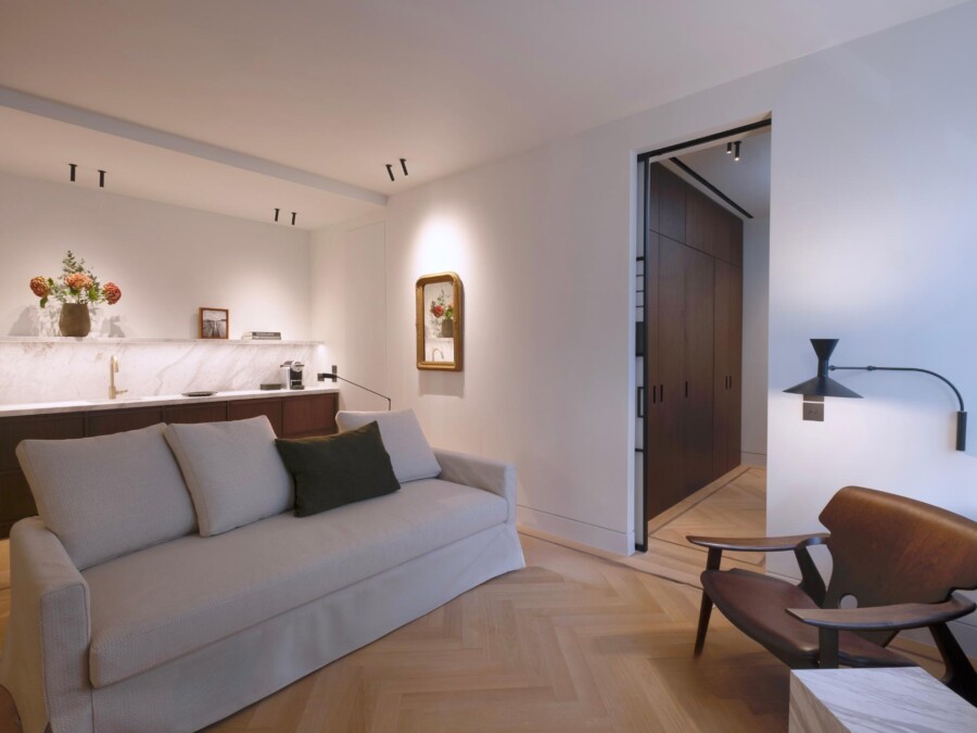 LIVING ROOM 1