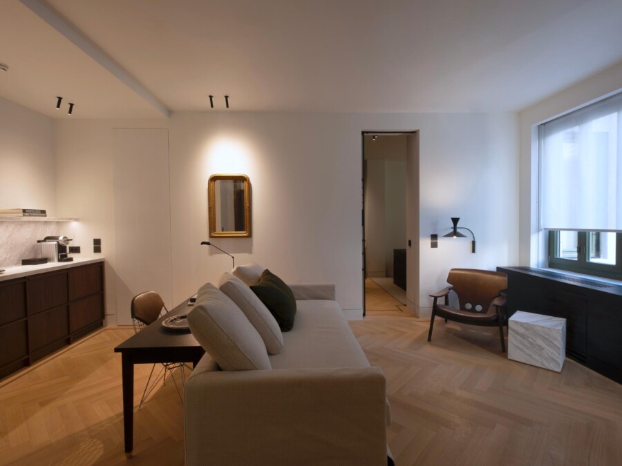 LIVING ROOM 2